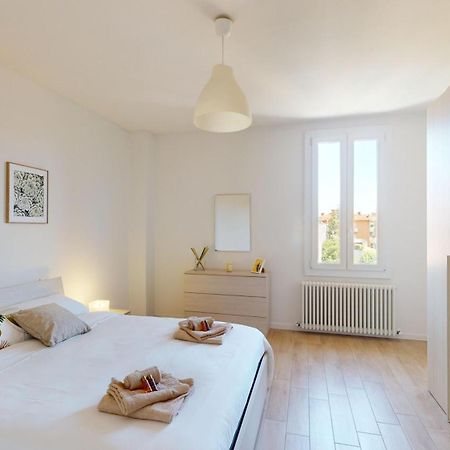 Appartamento Accogliente Con Vista San Luca Bologna Exteriör bild